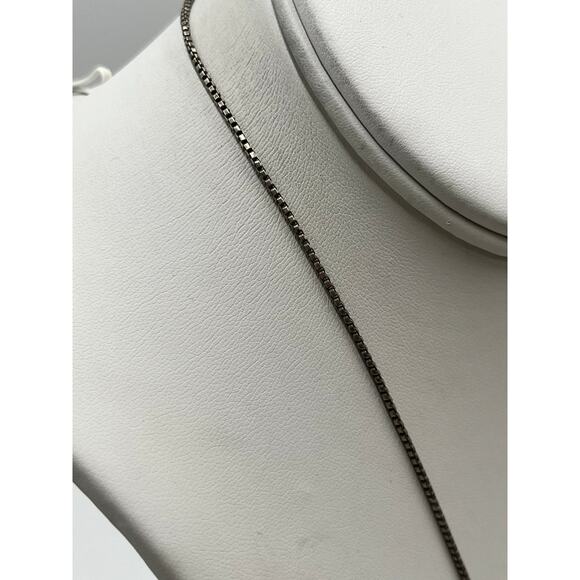 Vintage Oxidized Sterling Silver 3D Puffy Heart Pendant Box Chain Necklace - Picture 4 of 10